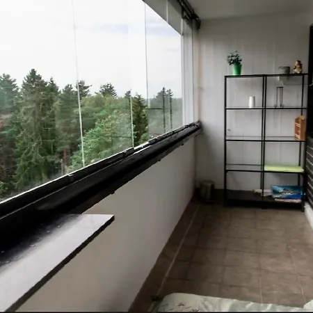Apartamento Renovated Studio With Spectacular Forest View Helsínquia