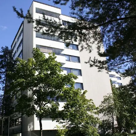 Renovated Studio With Spectacular Forest View Apartment